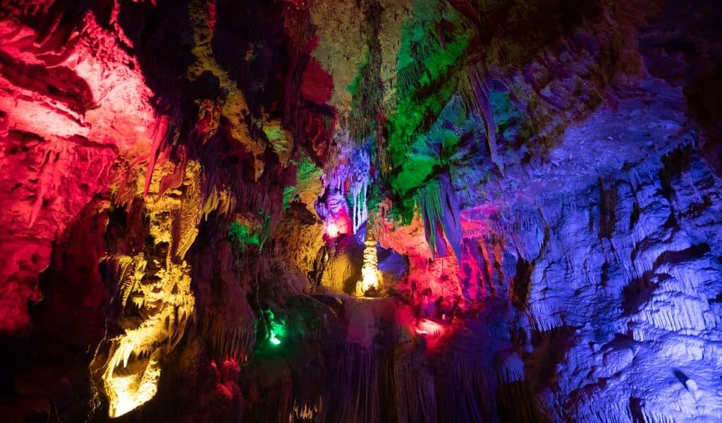 The cave of meramec caverns in Missouri