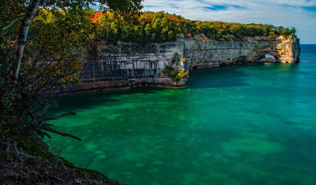 The popular and famous Pictured Rocks National Lakeshore